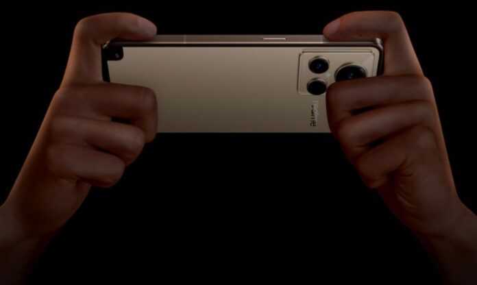 realme-GT2-Explorer-Master-Edition-gaming-triggers