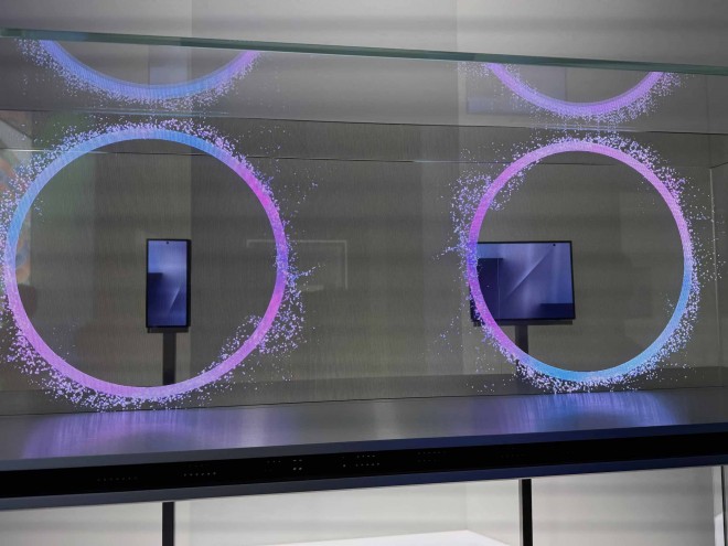 Samsung-tri-fold-prototype-2