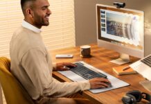 Logitech Signature Slim Solar+ K980 wireless keyboard with 10-year battery life launched in India.