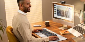 Logitech Signature Slim Solar+ K980 wireless keyboard with 10-year battery life launched in India.