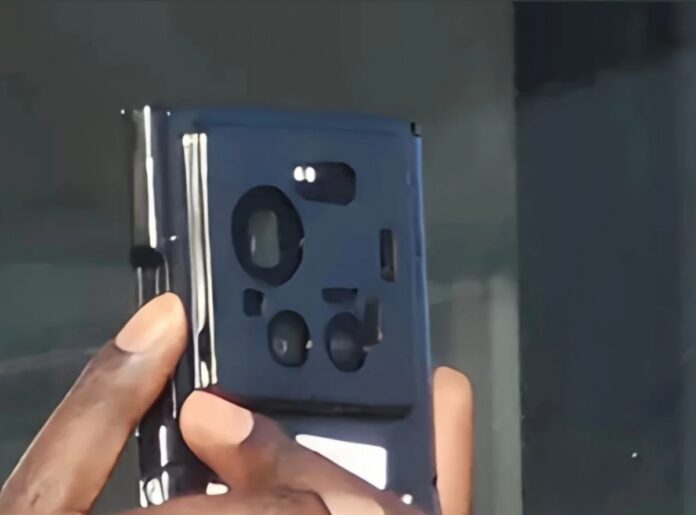 Xiaomi-17-Ultra-spy-shot-1